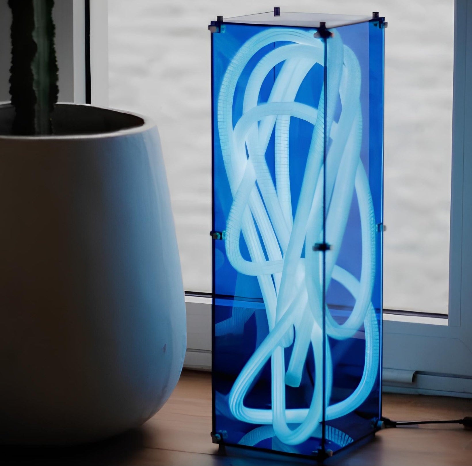 Glowbox Mavi