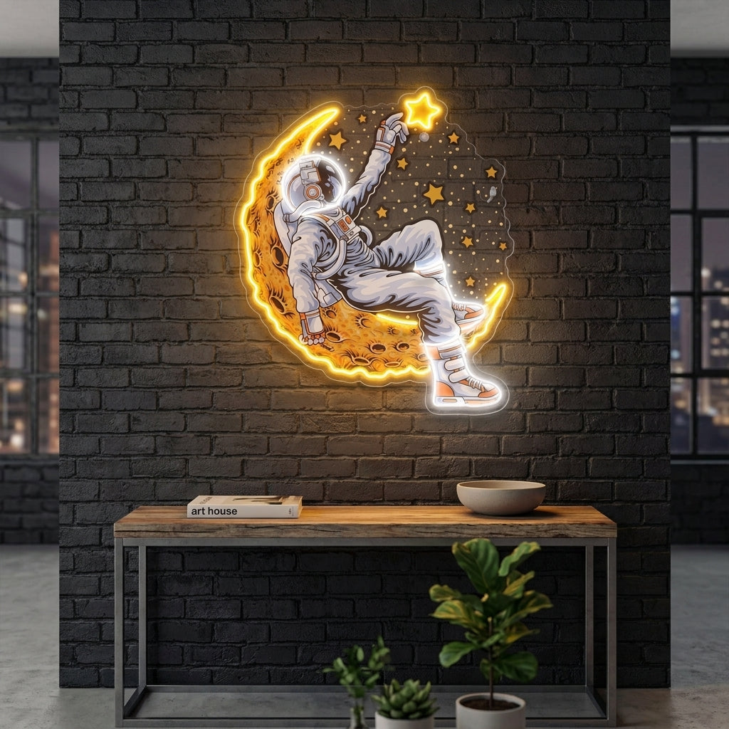 Ay'da Yatan Astronot Baskılı - Neon Baskılı